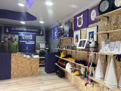 INVIERTE EN CUENCA RESALTA LA APARICIÓN DE UN COMERCIO COMO TIENDA DEL NAZARENO, DEDICADO A LA SEMANA SANTA